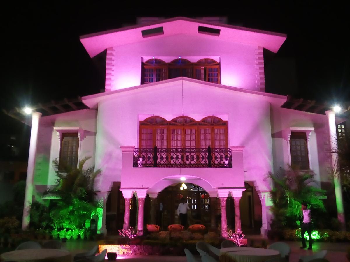 Celebration Hotel And Resort Rewa Eksteriør billede